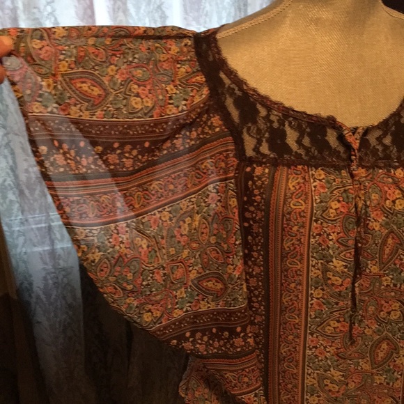 BOHO BUTTERFLY SLEEVE TOP - Picture 3 of 7